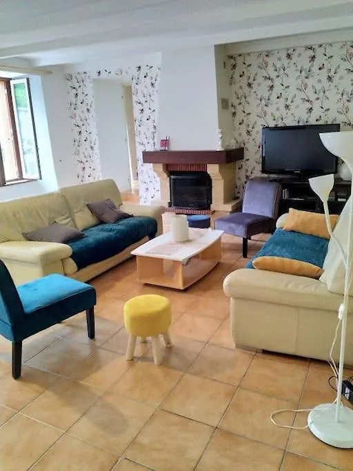 Holiday home Maison De Famille Entre Terre Et Mer Lantic